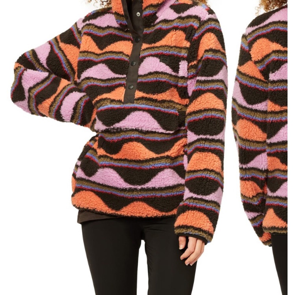 NWT-Billabong Women’s Pullover Large